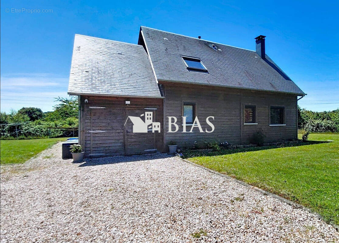 Maison à BOURG-ACHARD