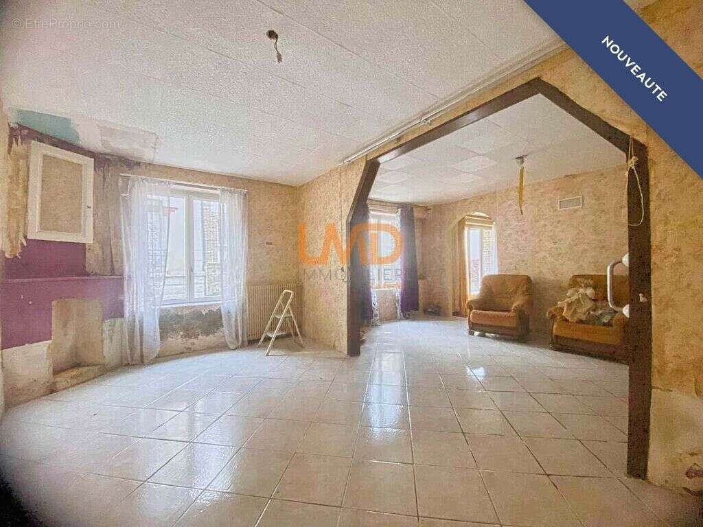 Maison à SARGE-SUR-BRAYE