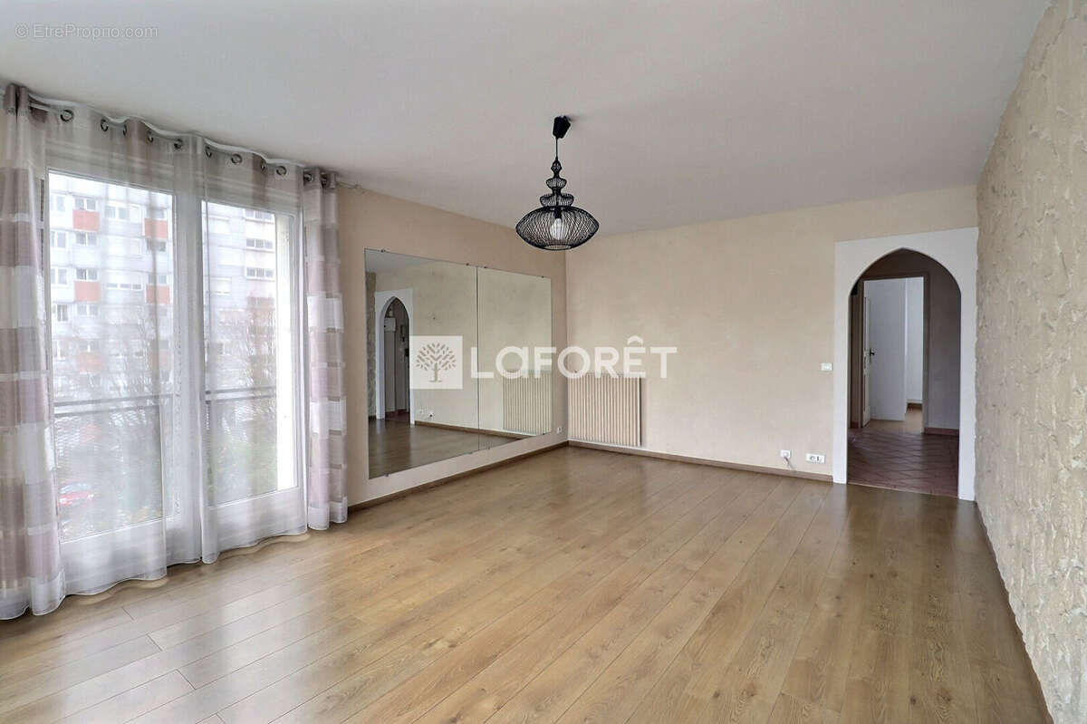 Appartement à VILLEJUIF