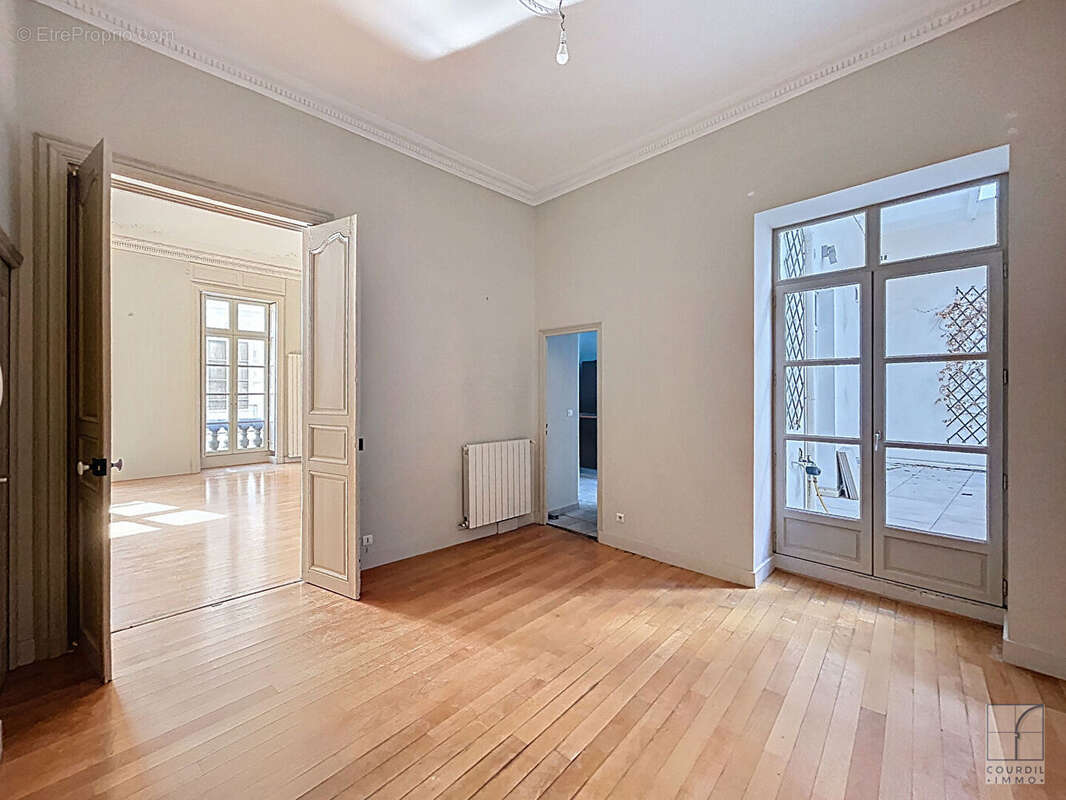Appartement à NIMES