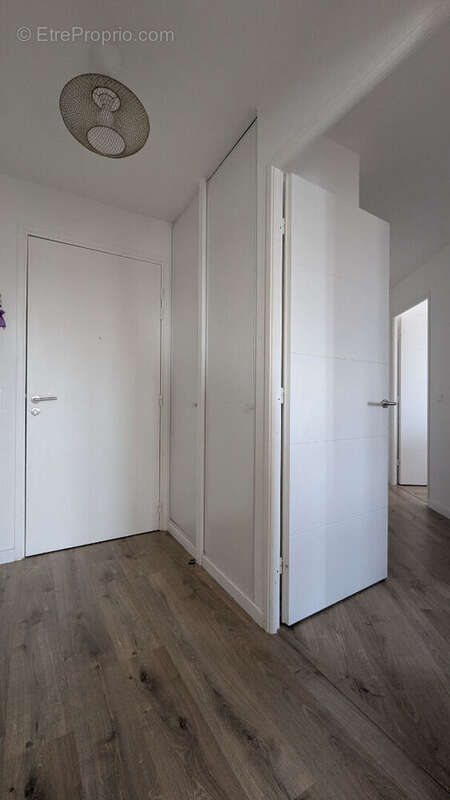 Appartement Saint Denis 4 pièce(s) 80.45 m2 - photo 2