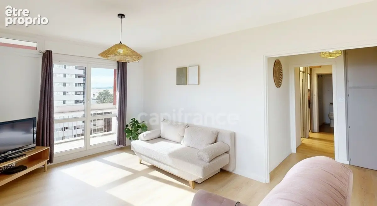 Appartement à RILLIEUX-LA-PAPE