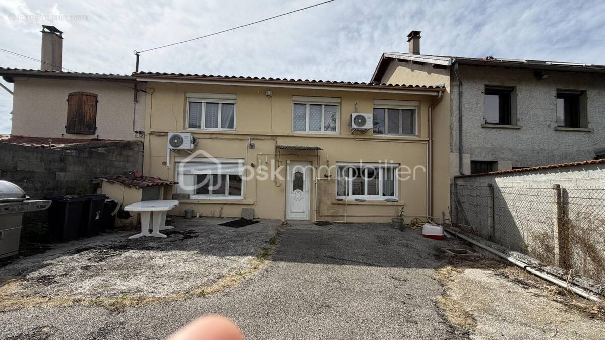 Maison à MONTRIGAUD