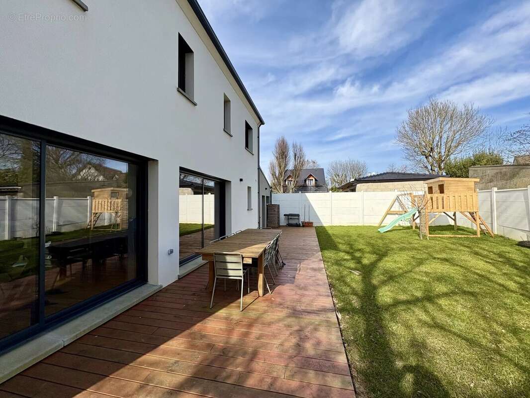 Maison à LE PLESSIS-TREVISE