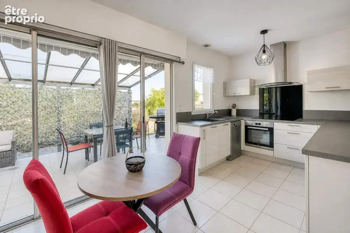 Maison de 4 pièces de 84 m² à Cravans - photo 7