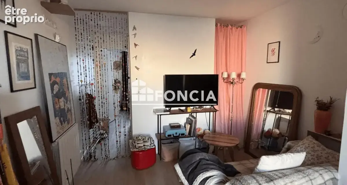 SAINT VIVIEN, très bon rapport locatif pour cet ensemble immobilier de 5 appartements et 4 bureaux - photo 5