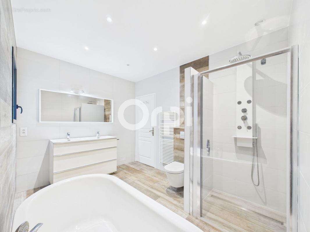 Maison individuelle - les adrets - vue mer - renovee - photo 7