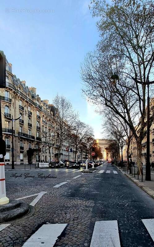 Commerce à PARIS-16E