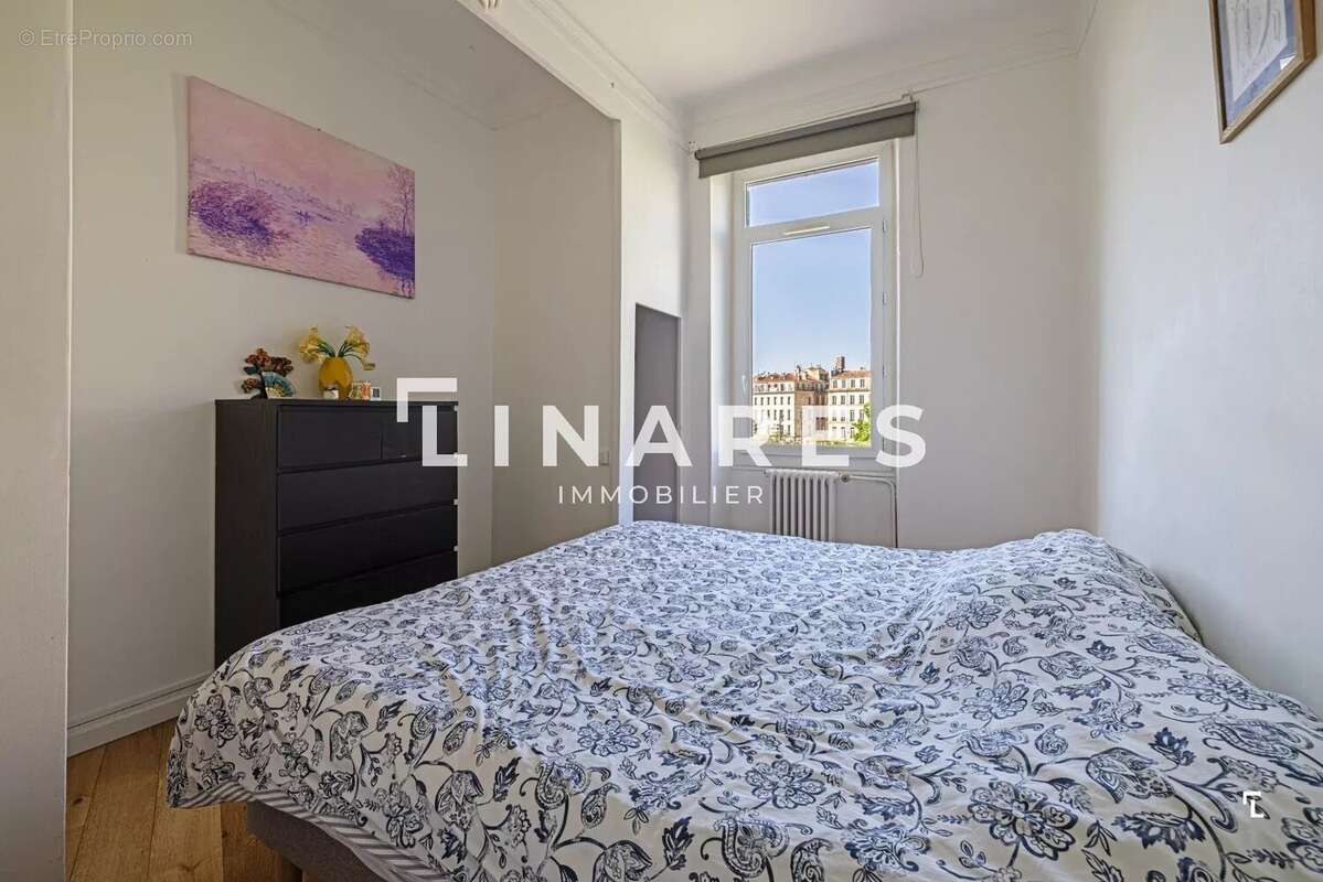 Appartement à MARSEILLE-5E