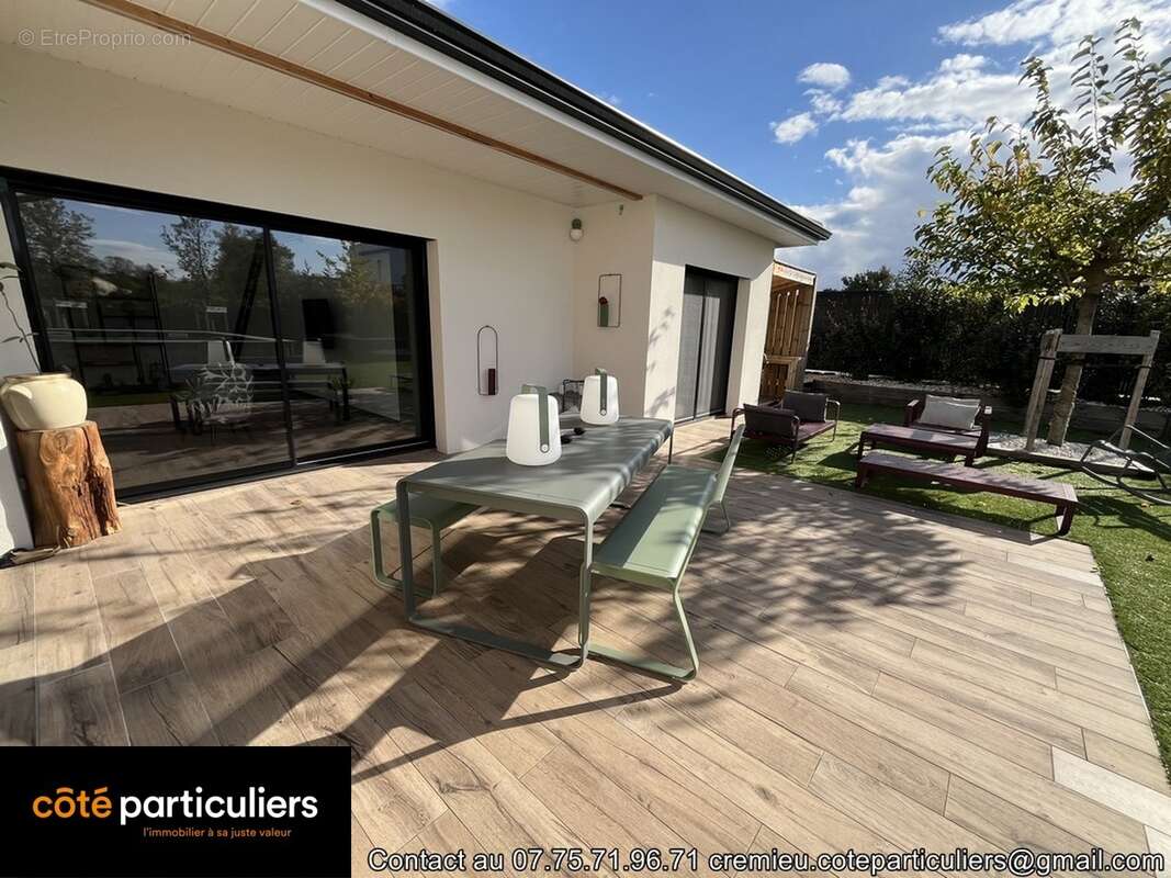 Commerce à CHAVANOZ