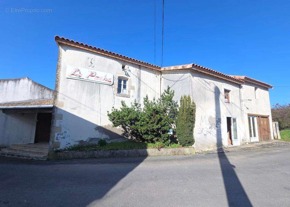 Maison 8 pièces 300m2 - photo 2
