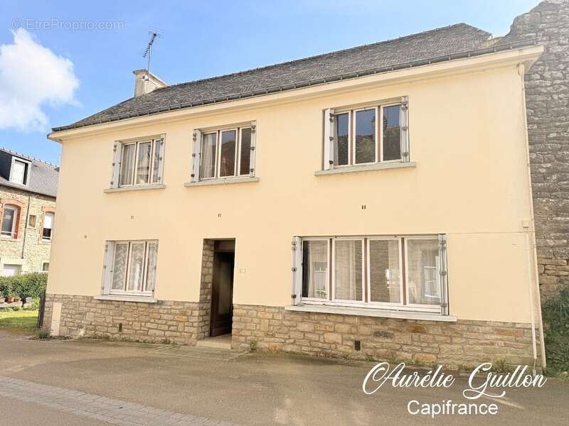 Maison à SAINT-SERVANT