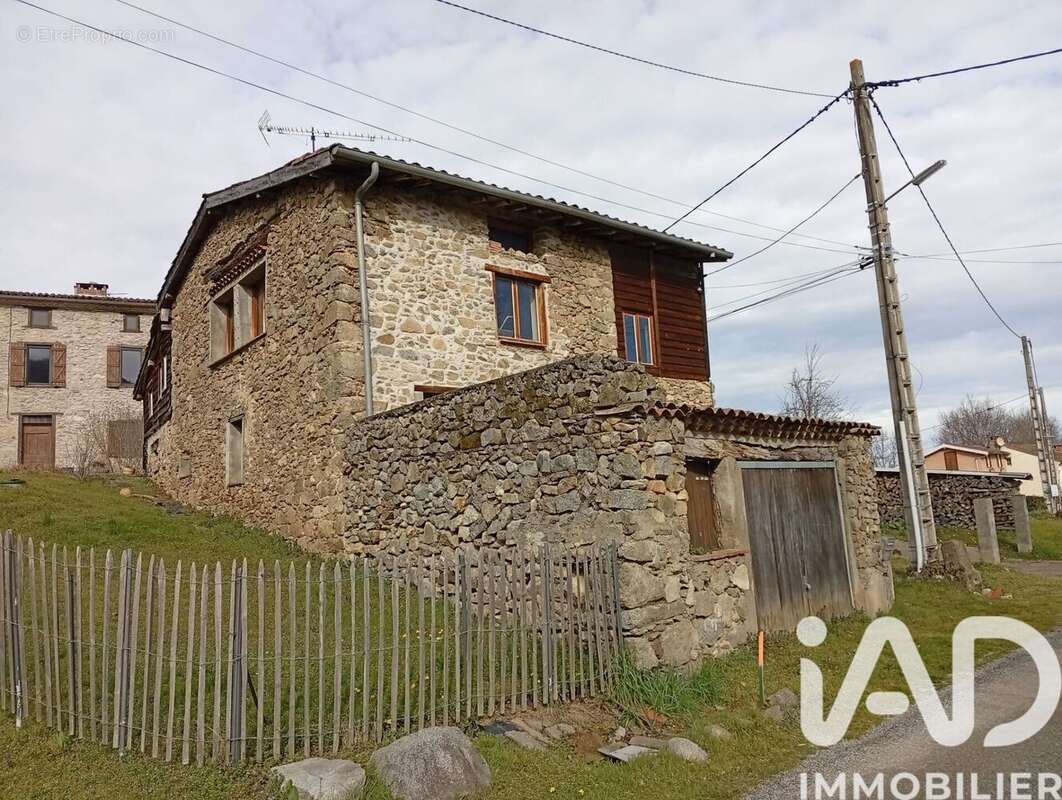 Maison 108 m² à Brassac  - photo 3
