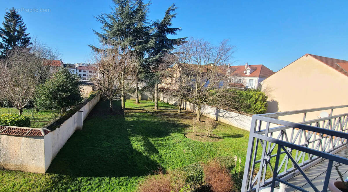 Appartement à THIAIS