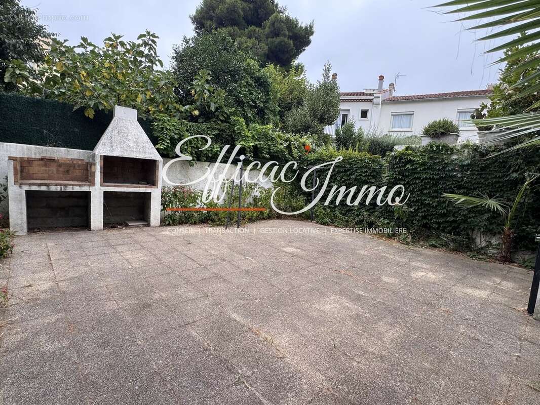 Maison de ville avec garage, jardin et fort potentiel – Quartier Saint-Martin à Perpignan - photo 9