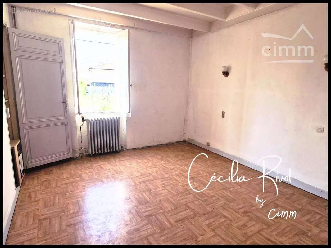 Maison 111 m² à Bussac-Foret  - photo 10
