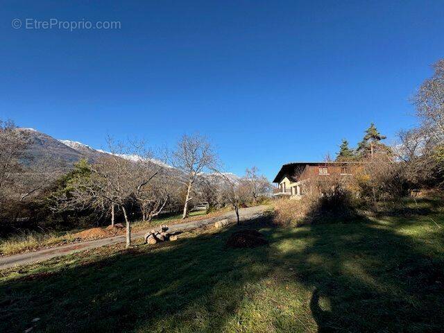 Terrain à SAINT-SAUVEUR