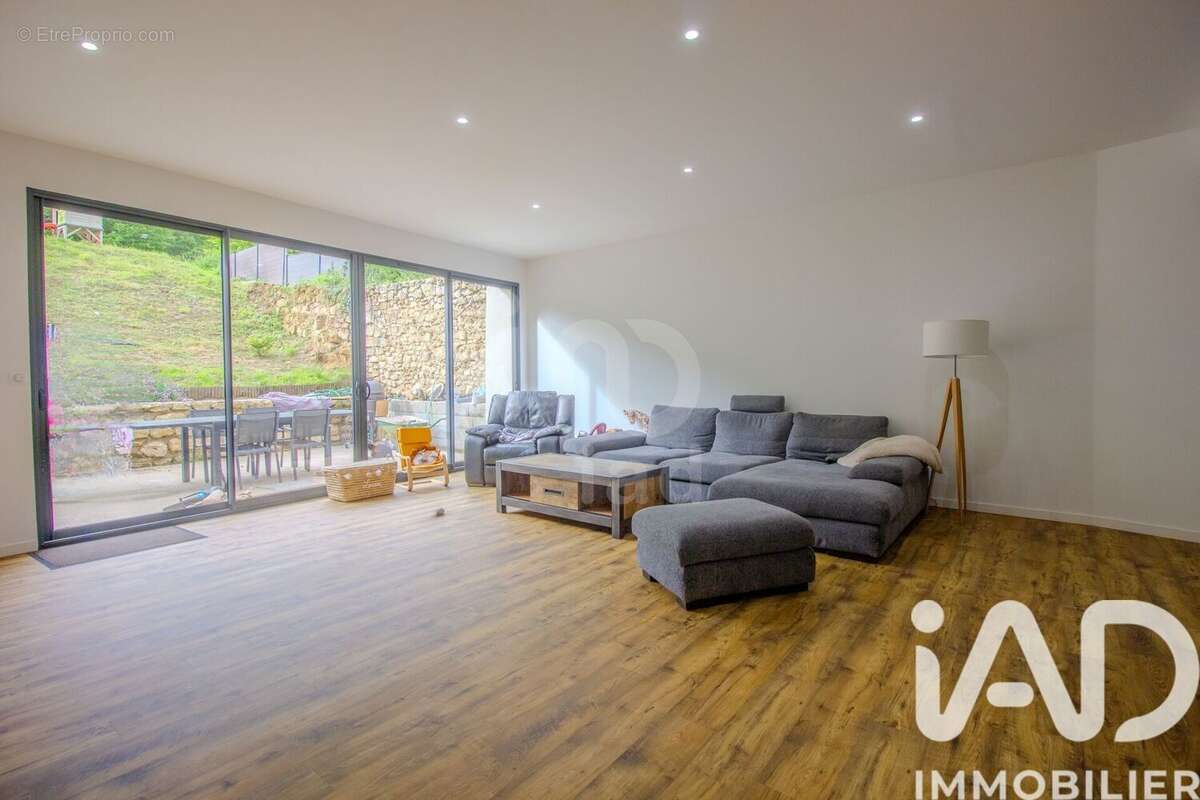 Photo 8 - Maison à ORROUY