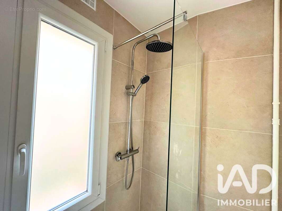 Photo 7 - Appartement à COURBEVOIE