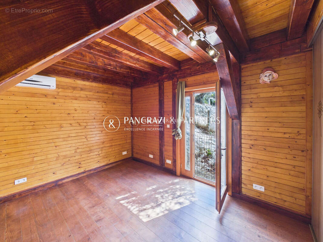 Maison 123 m² à Santa-Maria-Siche  - photo 5