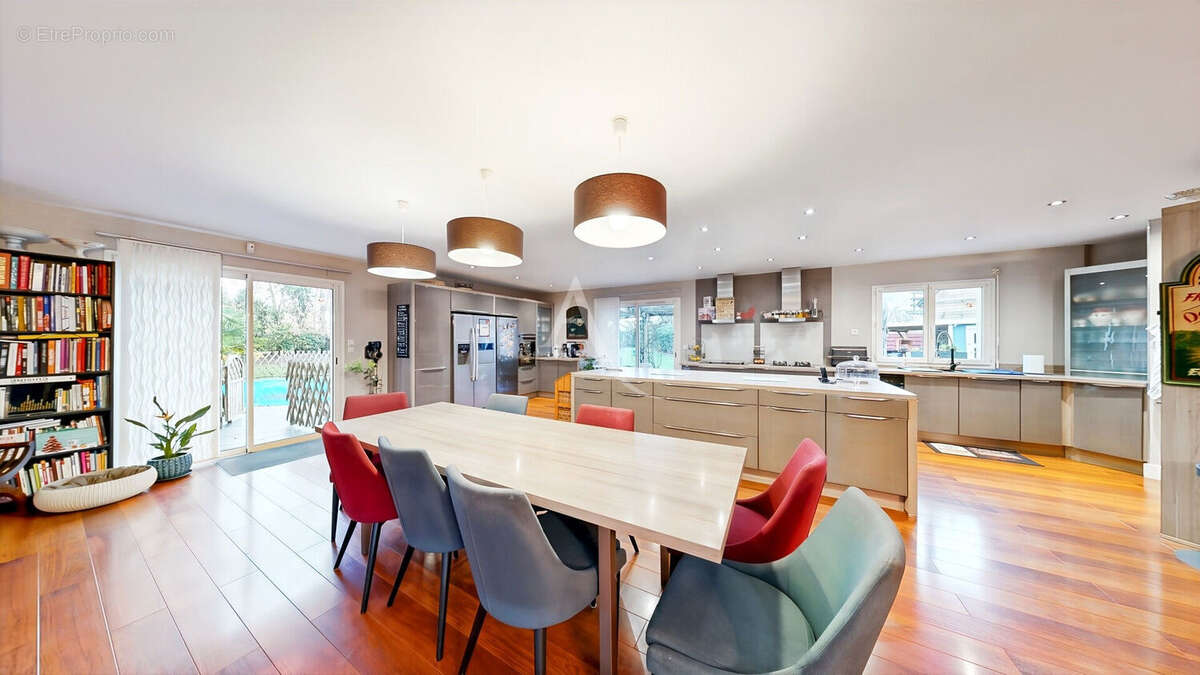Maison moderne  chambres sous-sol dressing piscine - photo 13