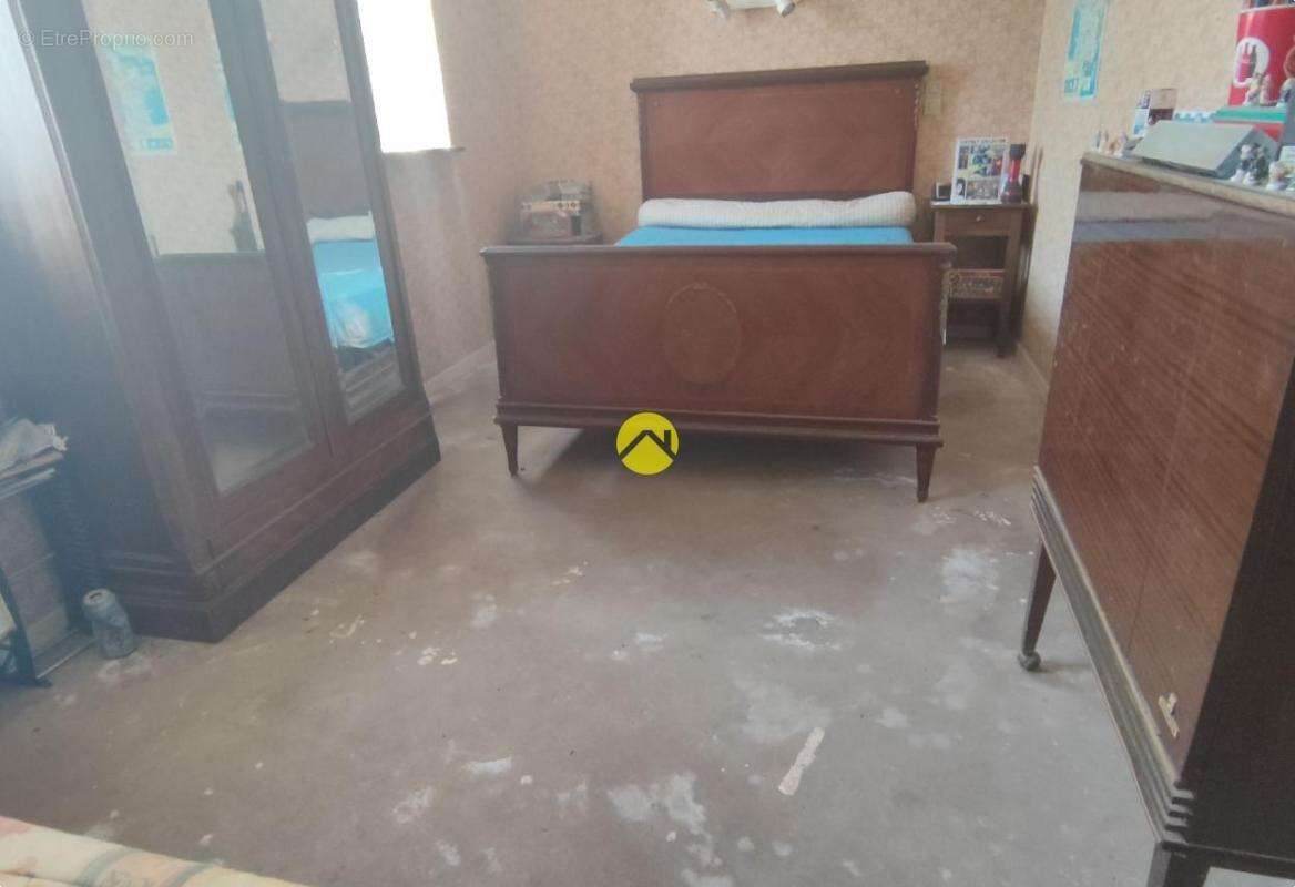 Maison à LA GUERCHE-SUR-L&#039;AUBOIS