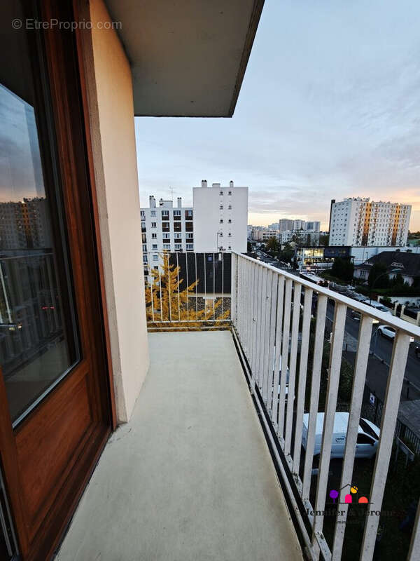 Appartement à EPINAY-SUR-SEINE