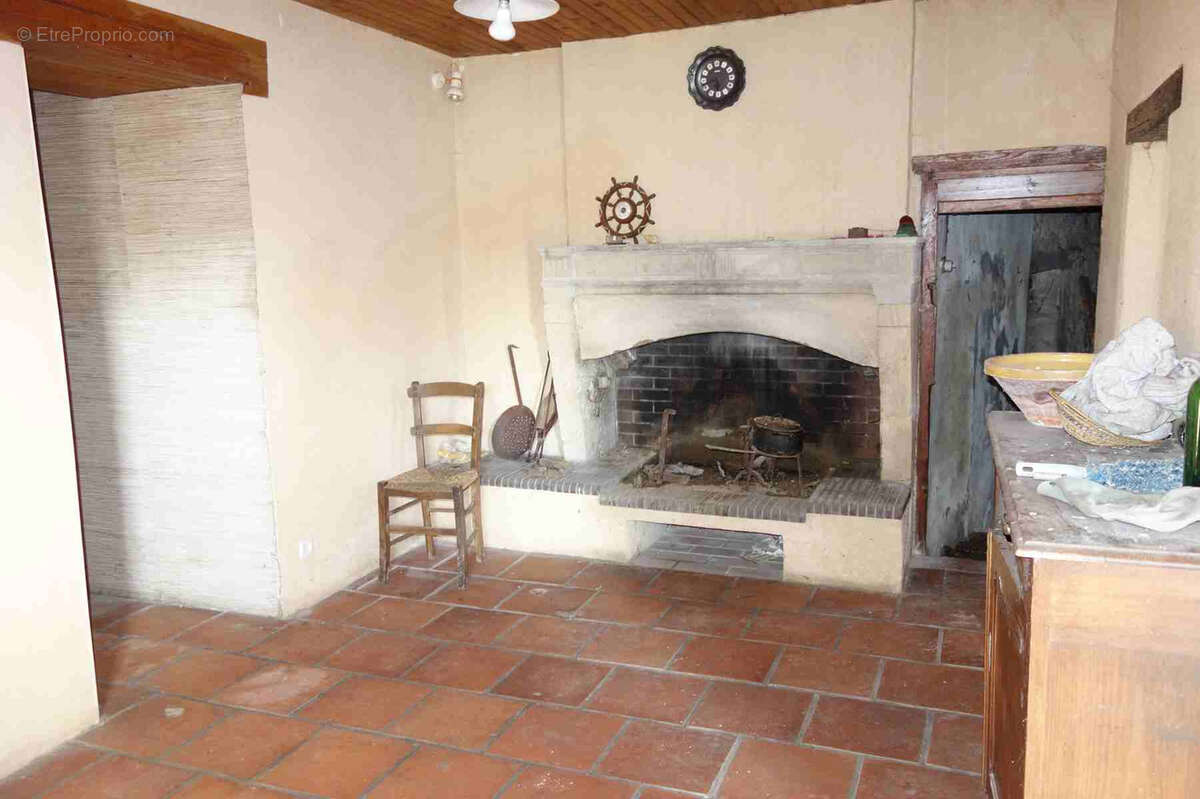 Ensemble immobilier à rénover au coeur de Blaye - photo 6