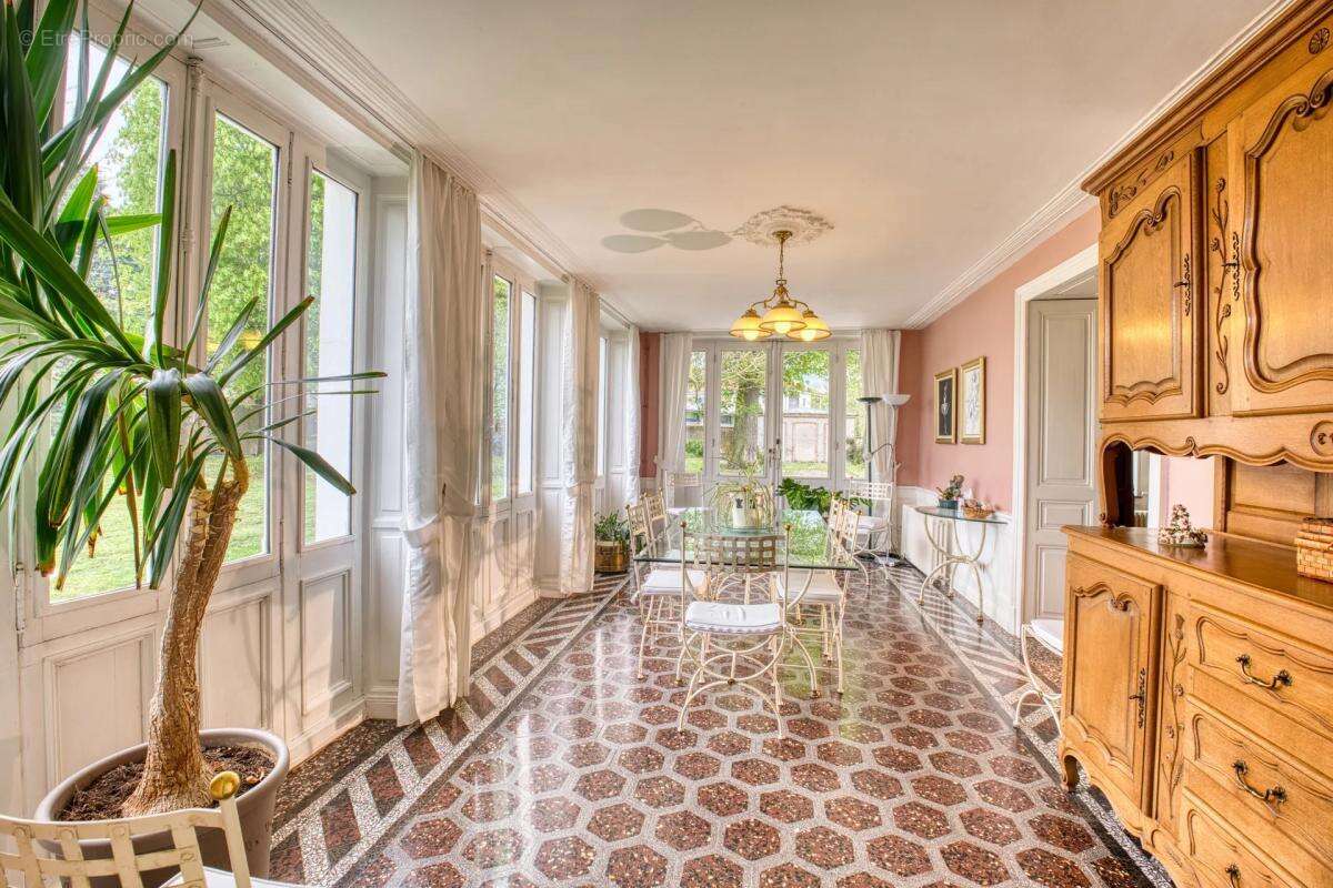 Maison à ROSIERES-AUX-SALINES