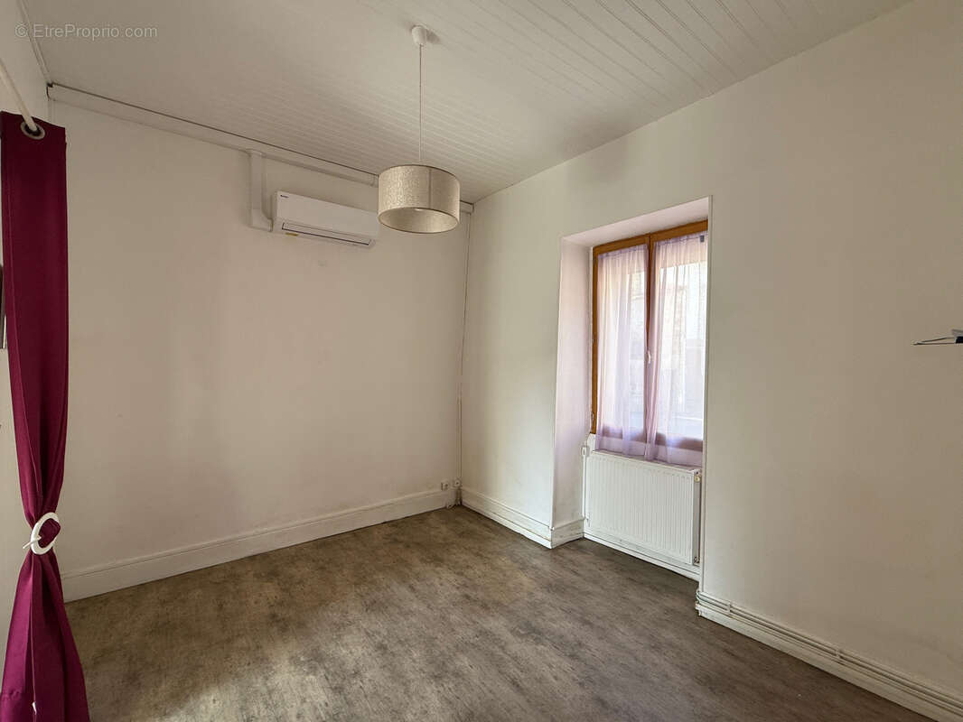 Maison à SAINT-MARTORY