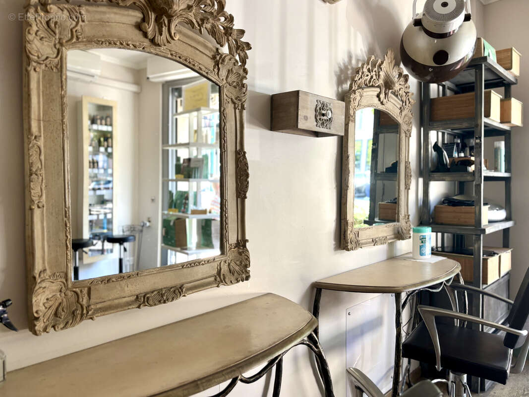 À Vendre Salon de Coiffure à Menton - photo 2