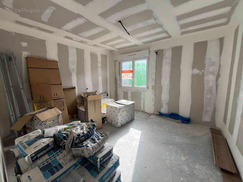 Commerce à MAXILLY-SUR-LEMAN