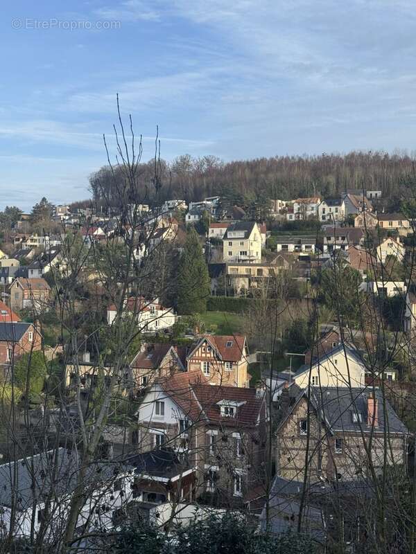 Appartement à MONT-SAINT-AIGNAN
