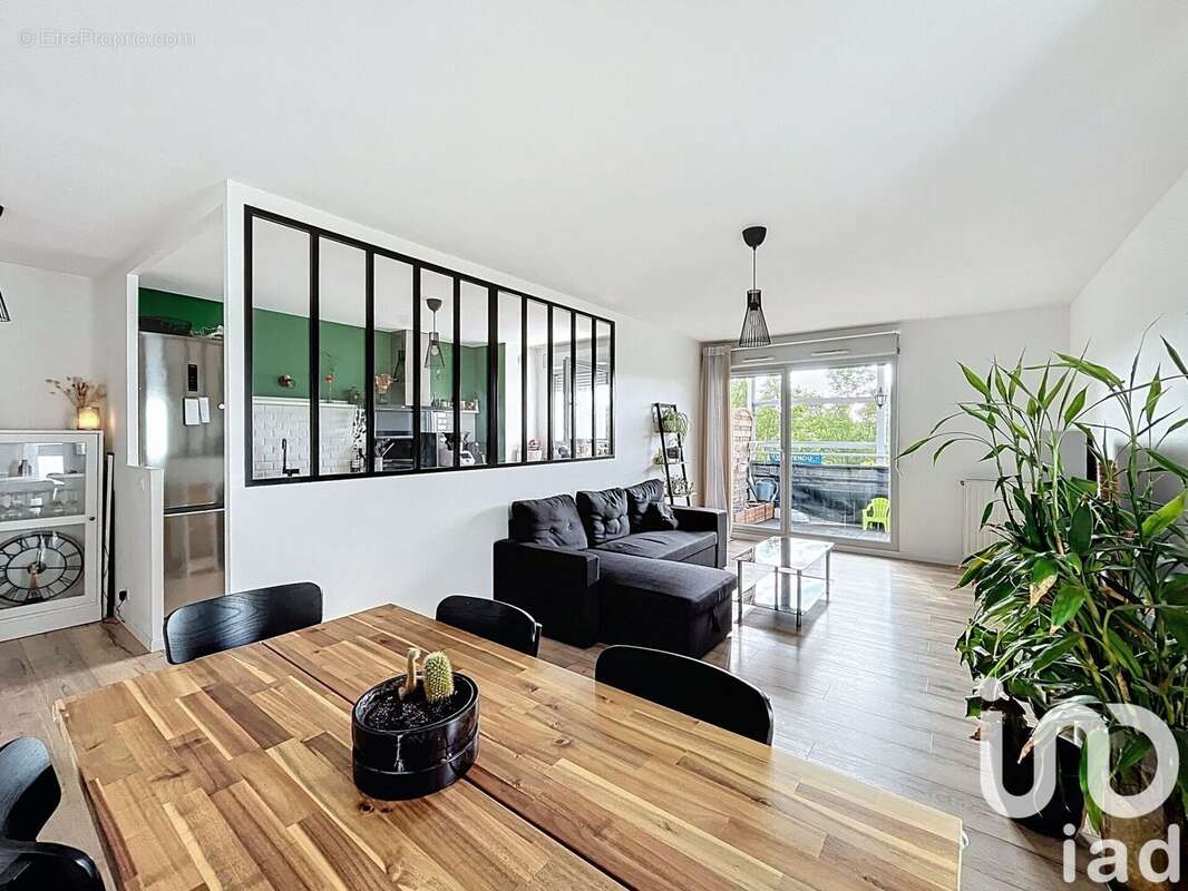 Photo 2 - Appartement à VAULX-EN-VELIN