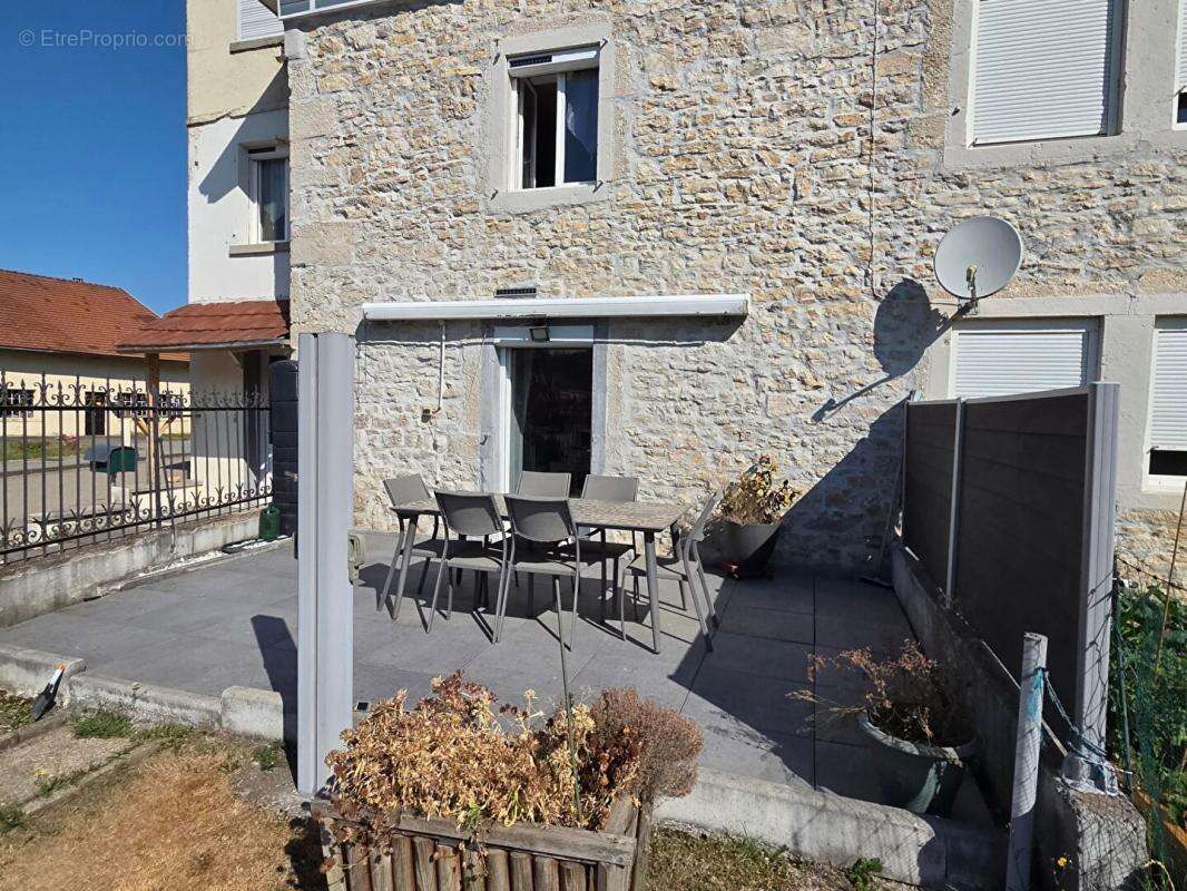 Appartement à MAICHE