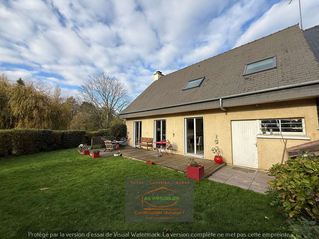 Maison à MONTGERMONT