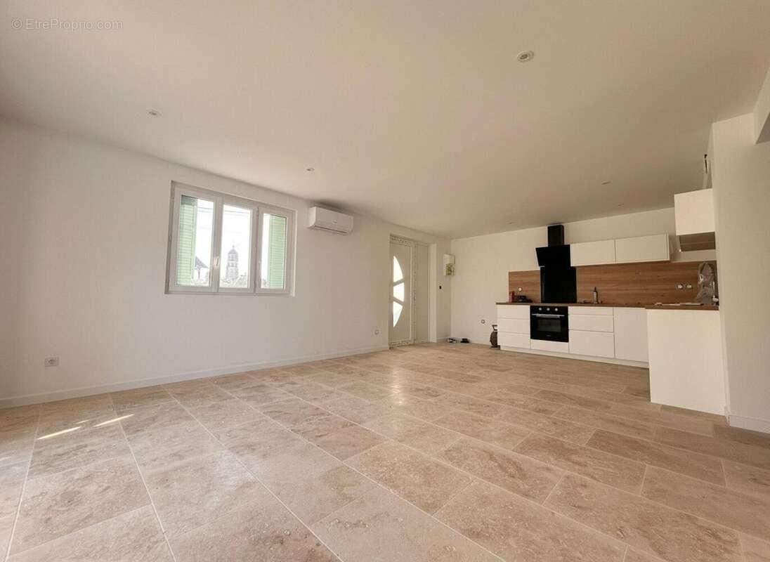 Photo 4 - Appartement à BAGE-LE-CHATEL