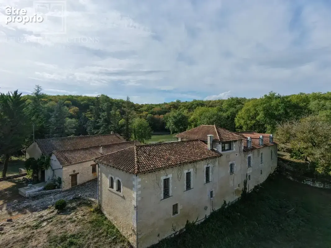 Propriété isolée sur 88 ha et étang - photo 15