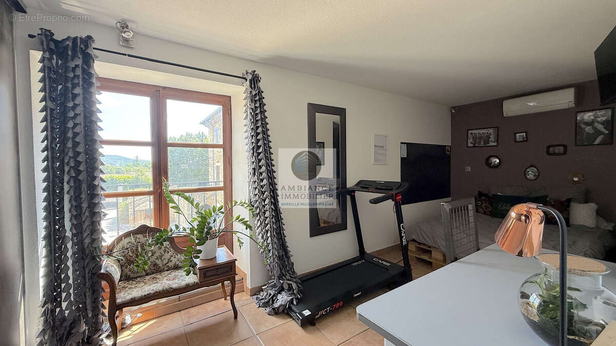 Appartement à LIVRON-SUR-DROME