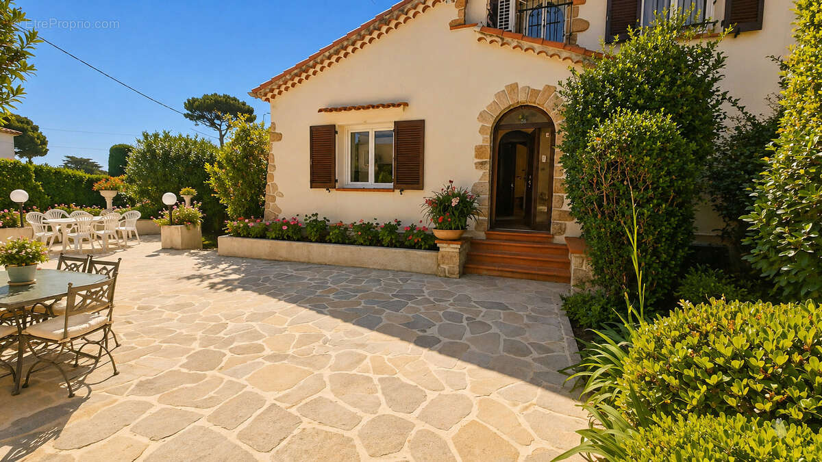 Maison à ANTIBES