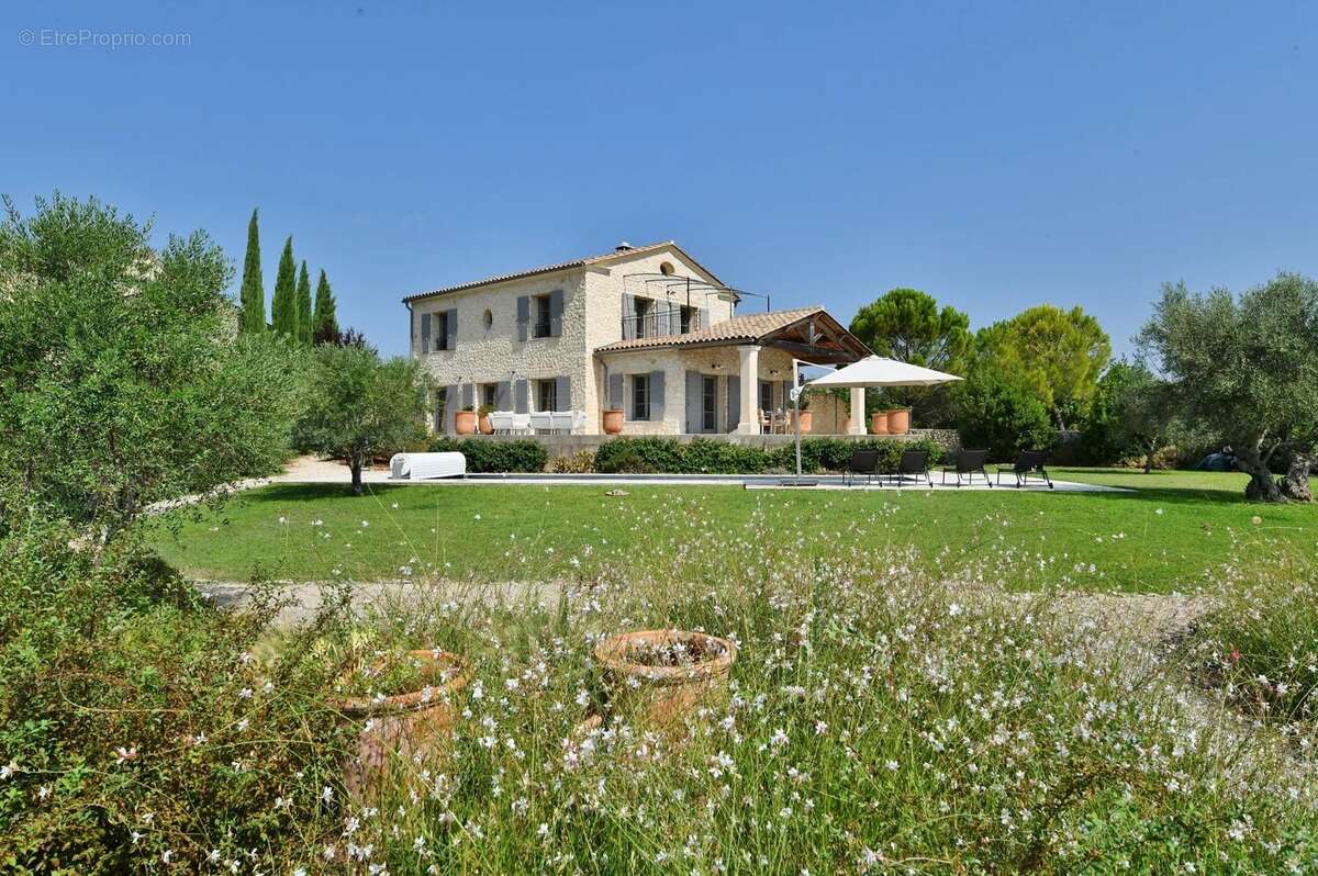 Unique propriété avec piscine et vue panoramique - photo 15