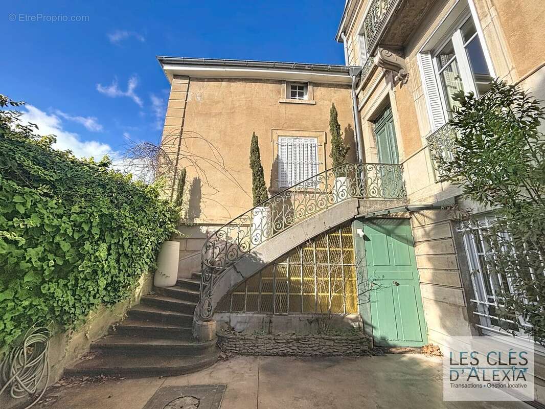 Maison à CALUIRE-ET-CUIRE