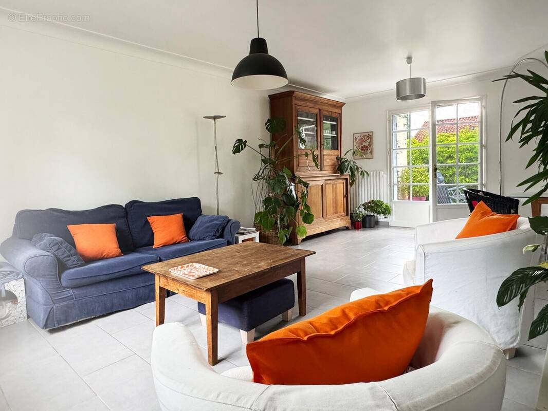 Maison à BASSE-GOULAINE