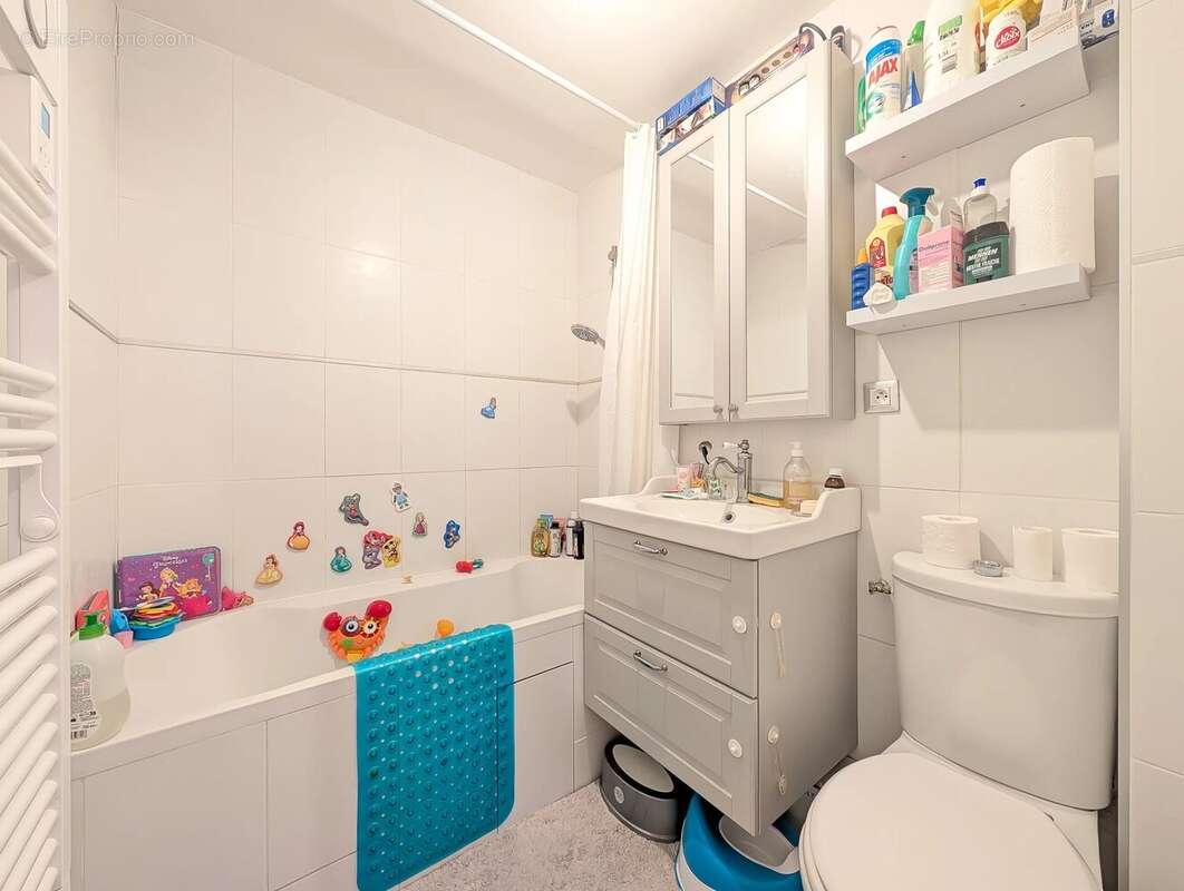 Appartement à LA QUEUE-LES-YVELINES