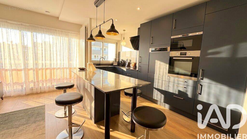 Photo 1 - Appartement à CLICHY