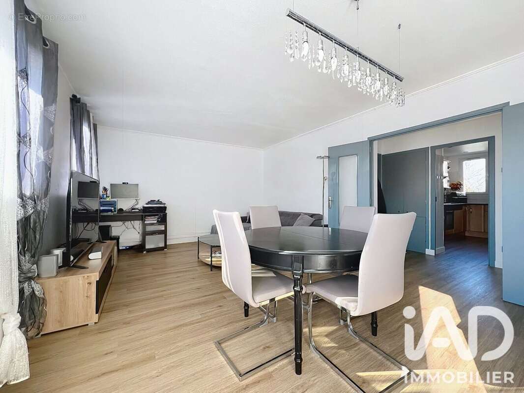 Photo 5 - Appartement à LE PLESSIS-TREVISE