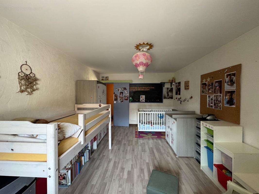 Maison à CHAMPAGNE-SUR-VINGEANNE