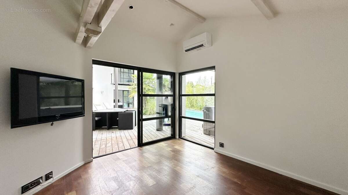 Villa d'architecte de type t5 de 136 m2 avec piscine - photo 20