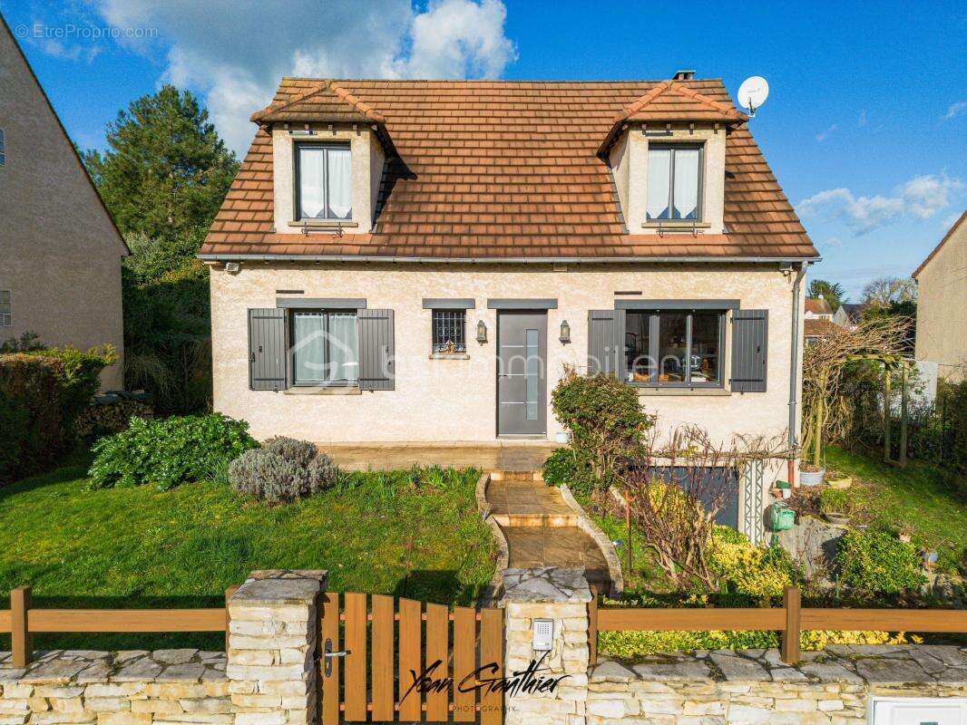 Maison à BALLAINVILLIERS