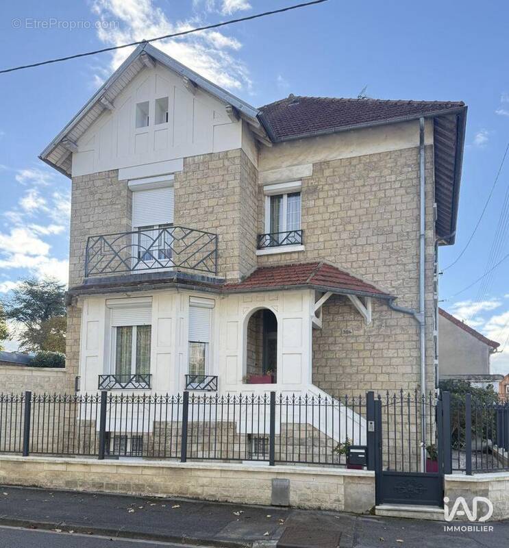 Photo 1 - Maison à COMPIEGNE